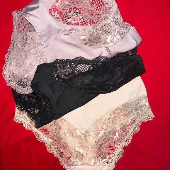 Authentic NWT - Picture 3 of 4